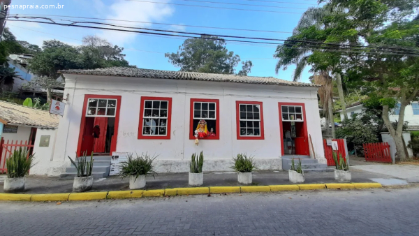 Casarão Cultural Rendeiras do Sambaqui em Florianópolis: Patrimônio e Cultura
