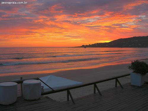 Inverno no Litoral: Um Roteiro Perfeito Entre Baleias, Gastronomia e Praias Tranquilas