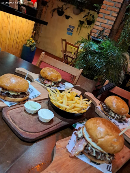 Satíva GrowBeer | Hambúrguer Artesanal, Chopp e Vista para o Mar em Santo Antônio de Lisboa